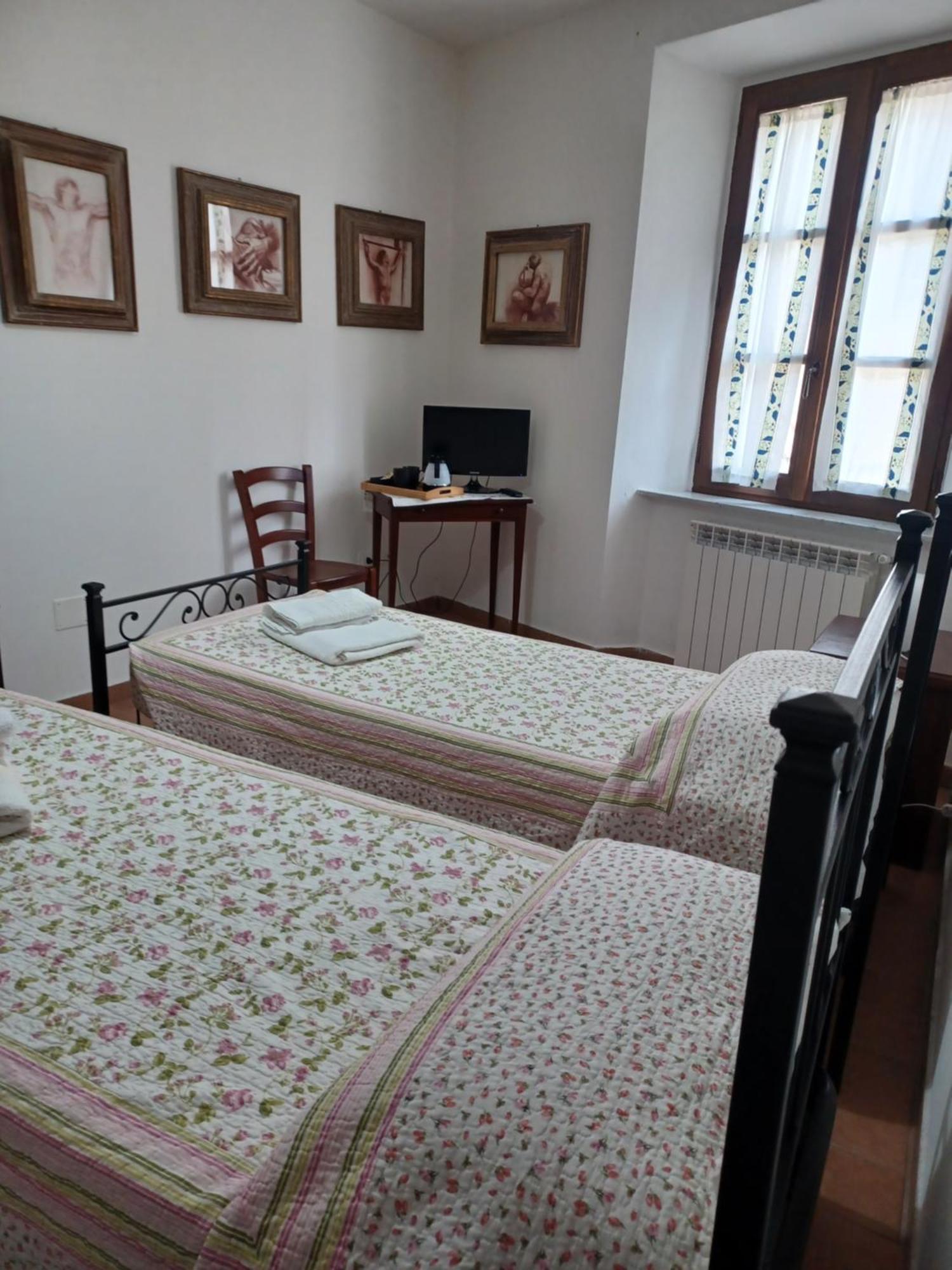 Hotel Casa Di Adriano Radicofani Zewnętrze zdjęcie